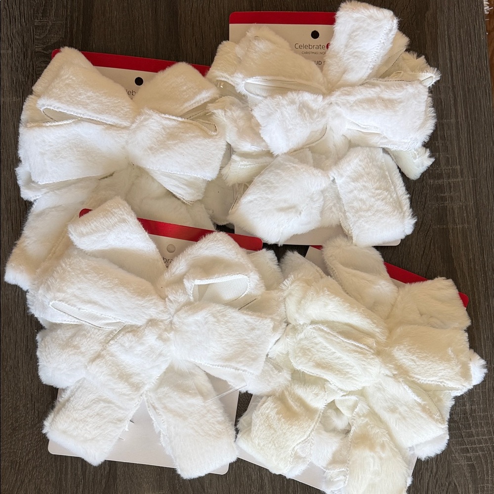 Plush White Tree Bow Clips - Set of 4